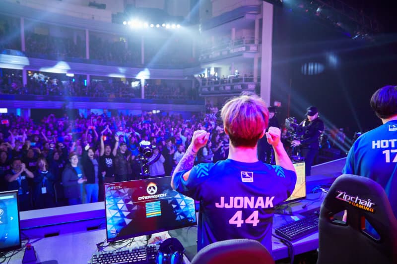 NYXL star JJonak celebrates a win in front of the crowd at the New York Overwatch League homestand event