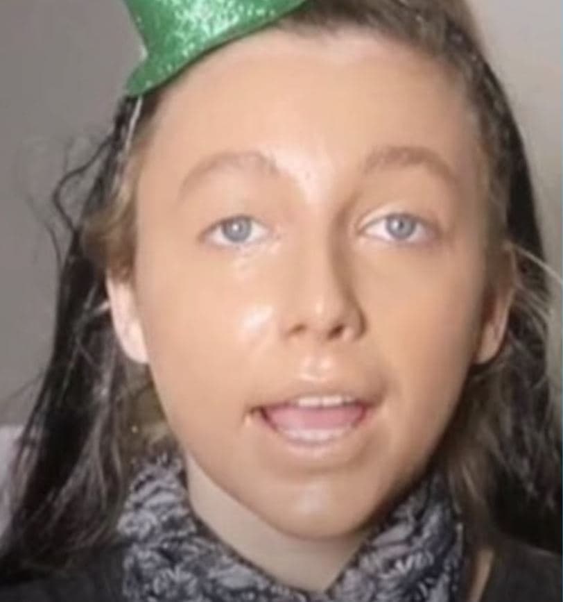 Emma Chamberlain Apologizes After Fans Accuse Her of Mocking Asian People