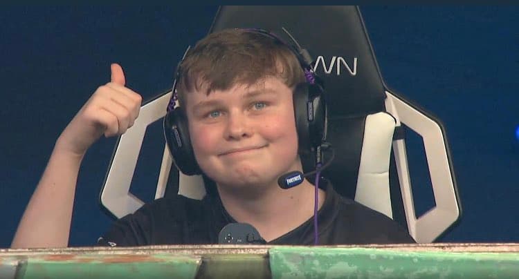 BenjyFishy smiles for the camera at the Fortnite World Cup