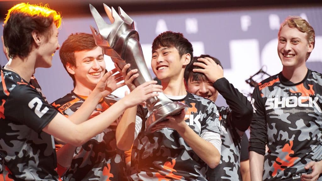 San Francisco Shock hold Overwatch League trophy 2019