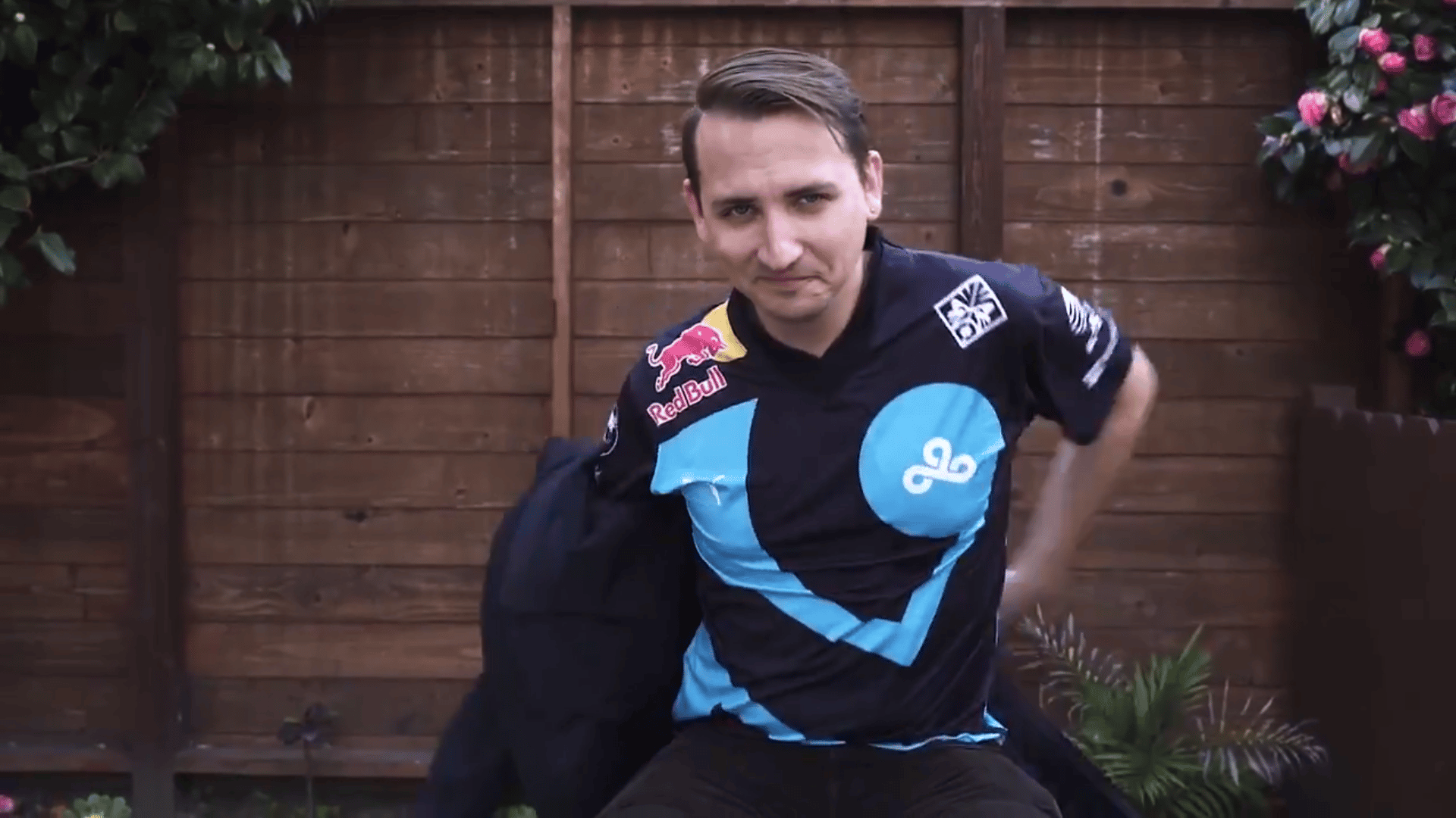 Christopher Montecristo Mykles in Cloud9 jersey