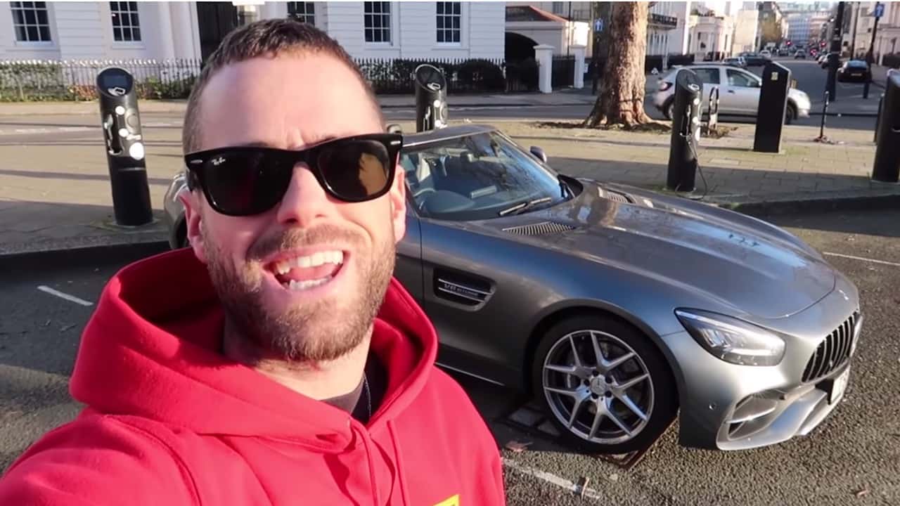 YouTuber TGE TV with his Mercedes