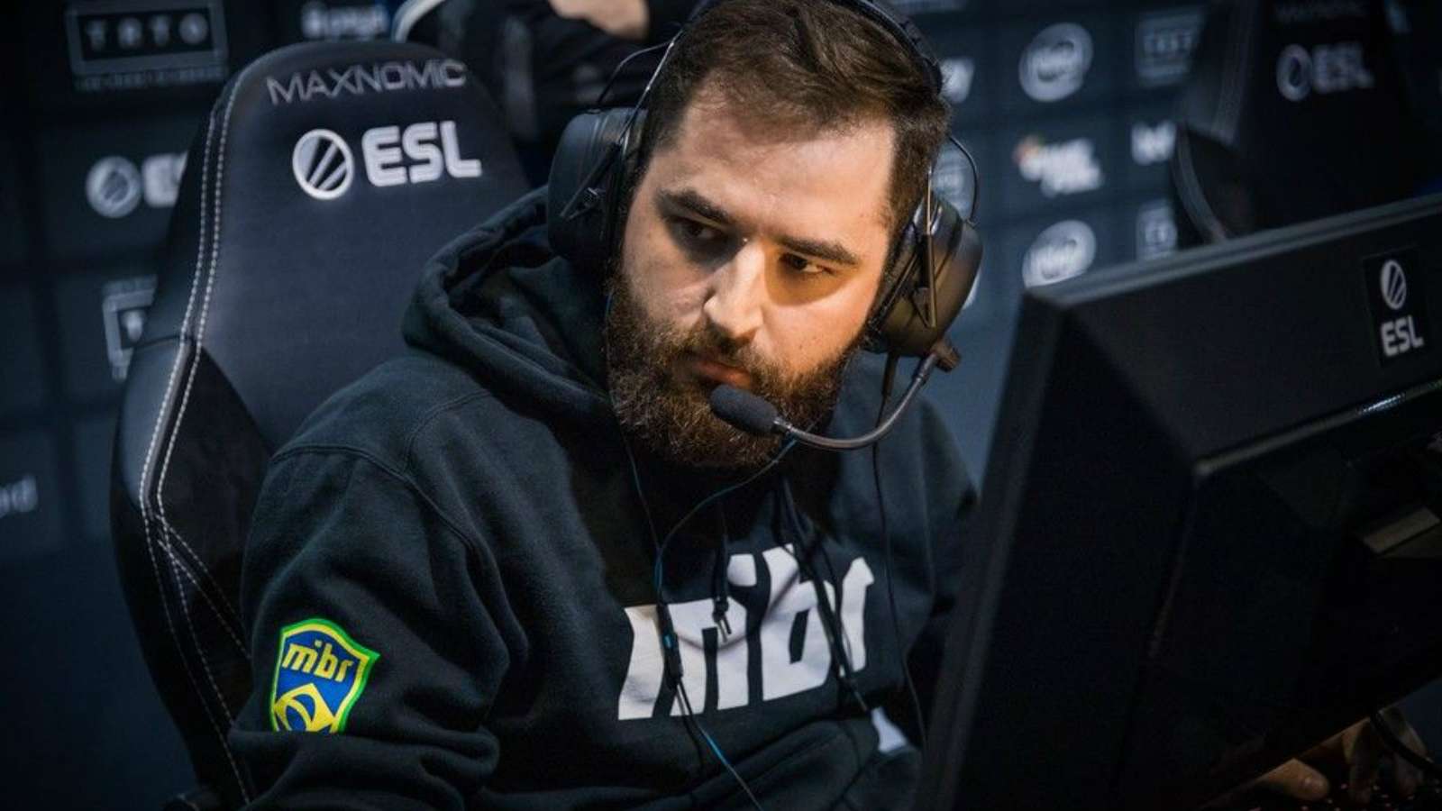 FalleN playing for MiBR