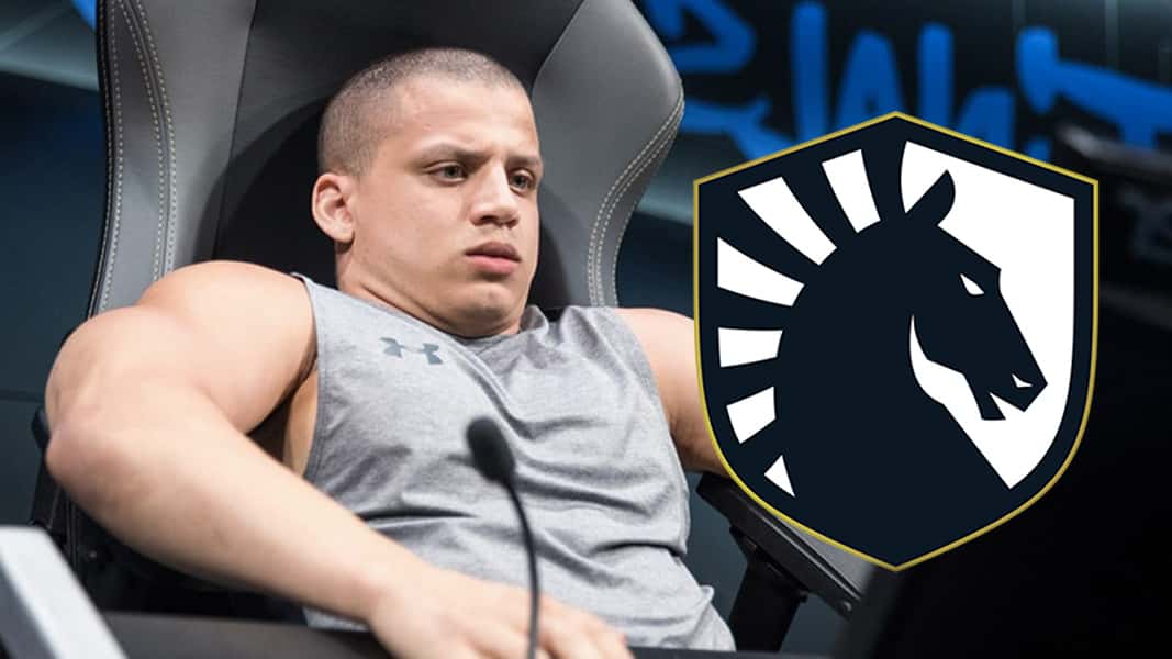 Tyler1 on stage with Team liquid logo