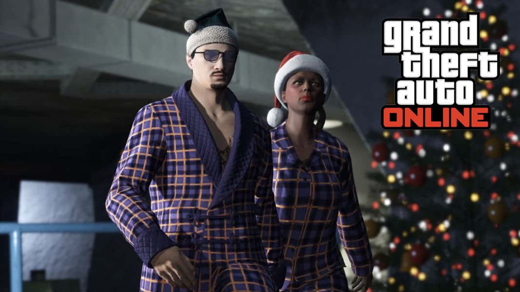 GTA Online characters with christmas clothes next to a christmas tree