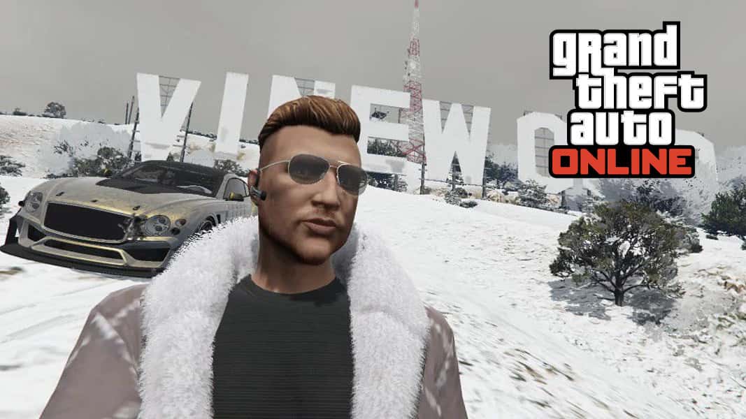 GTA Online at the Vinewood hills sign in the snow