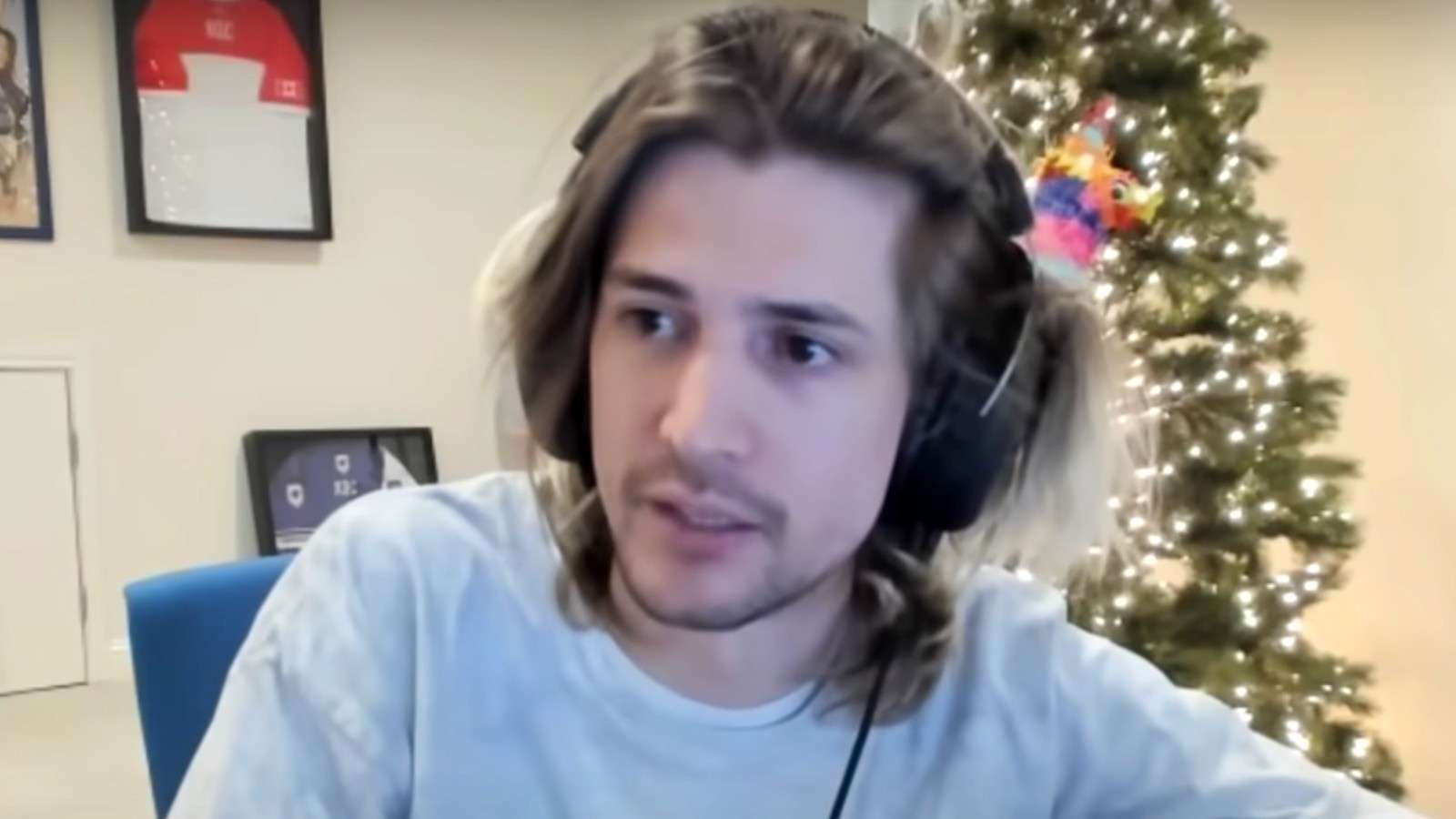 xQc in a YouTube video