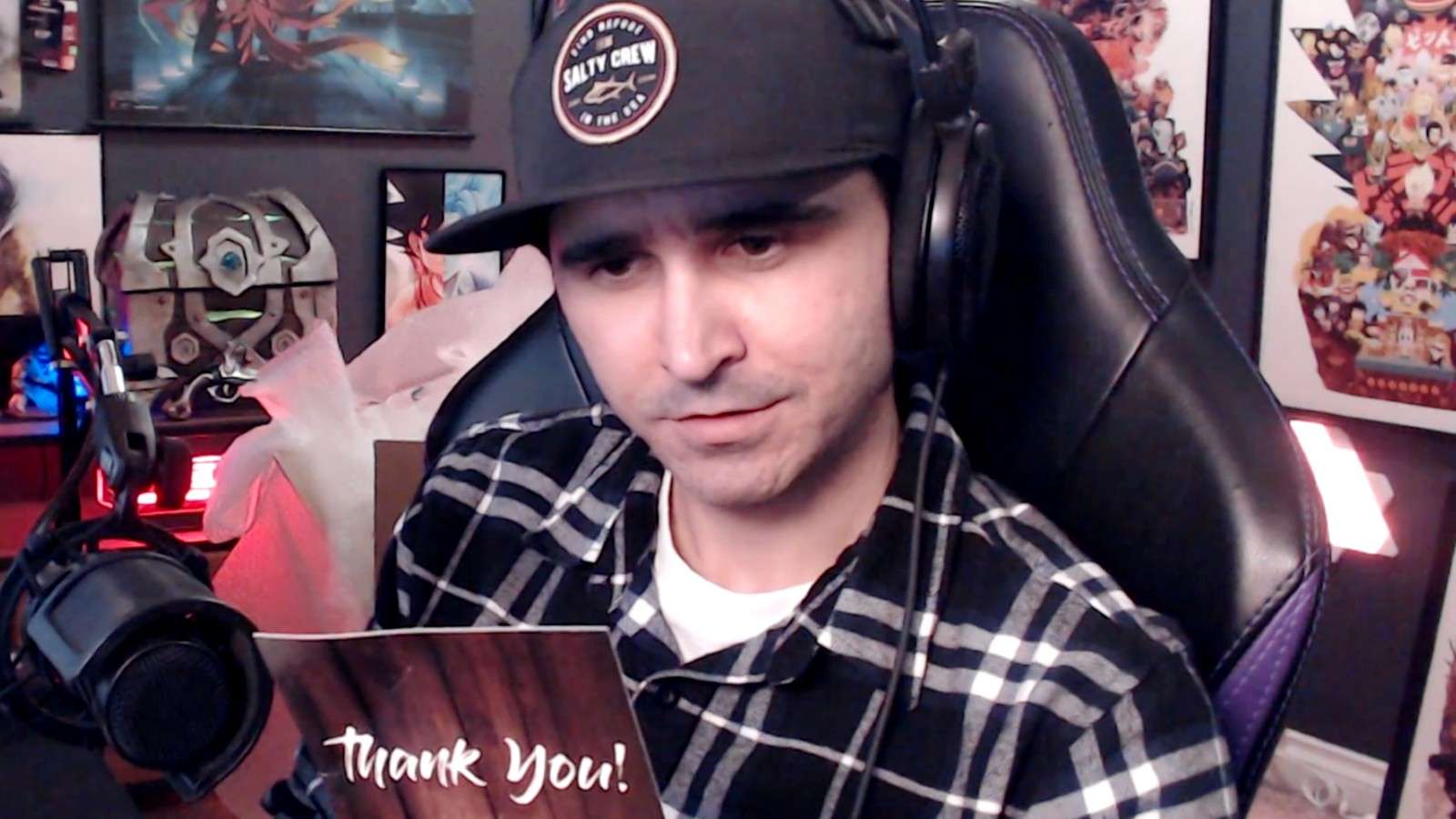 Summit1g reads a thank you card from Twitch