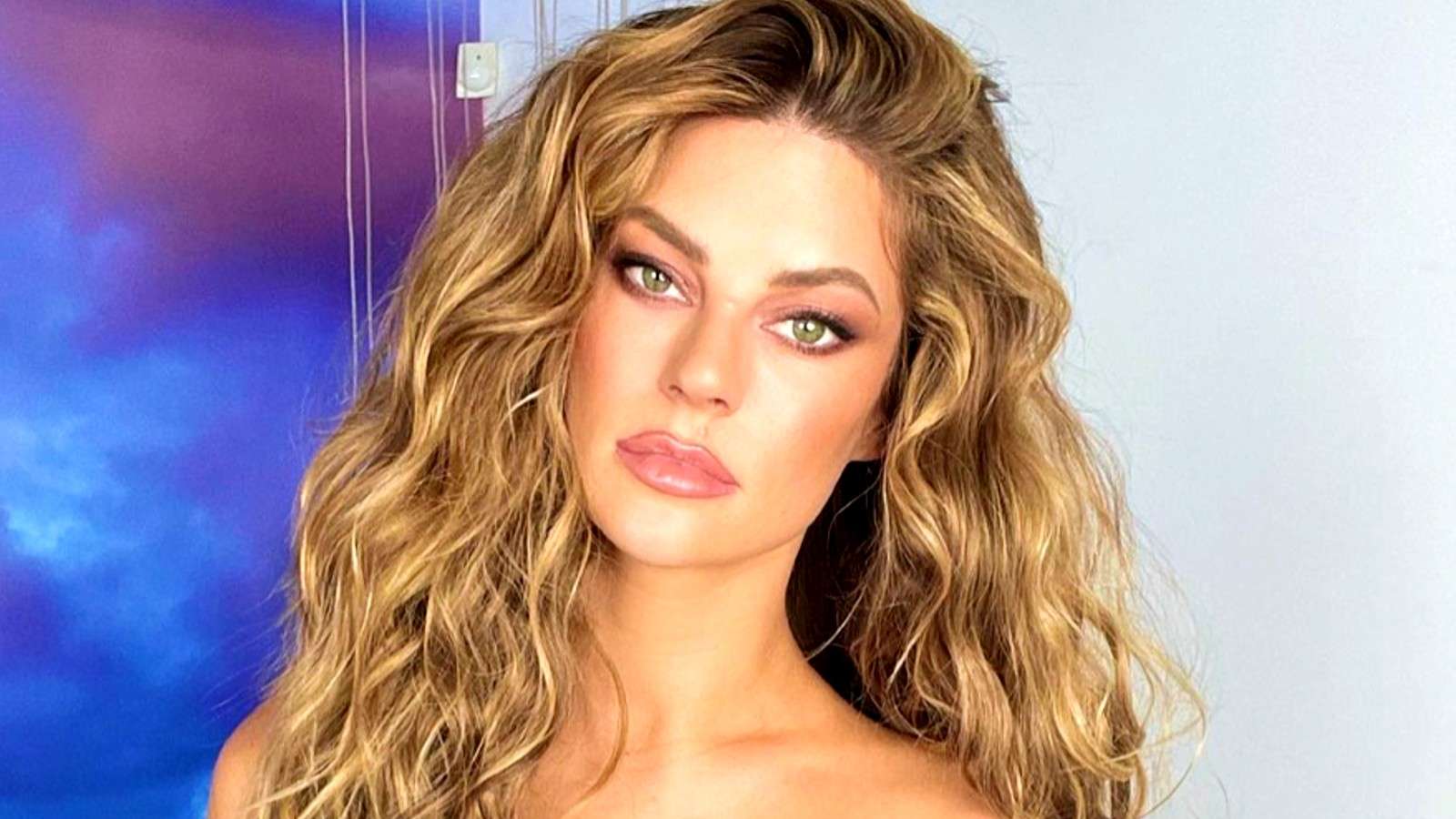 Hannah Stocking poses in an Instagram photo