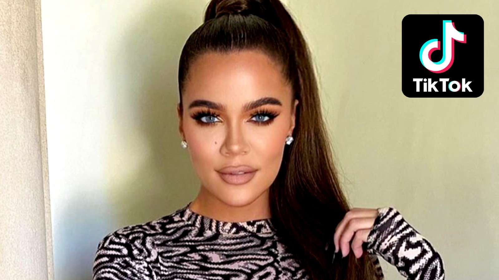 Khloe Kardashian poses in an Instagram picture