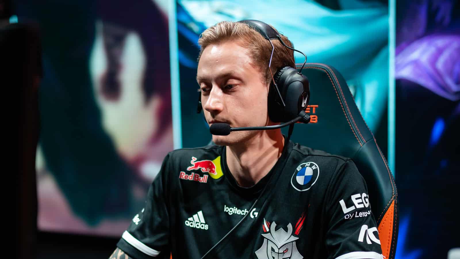 Rekkles on the LEC stage for G2 Esports
