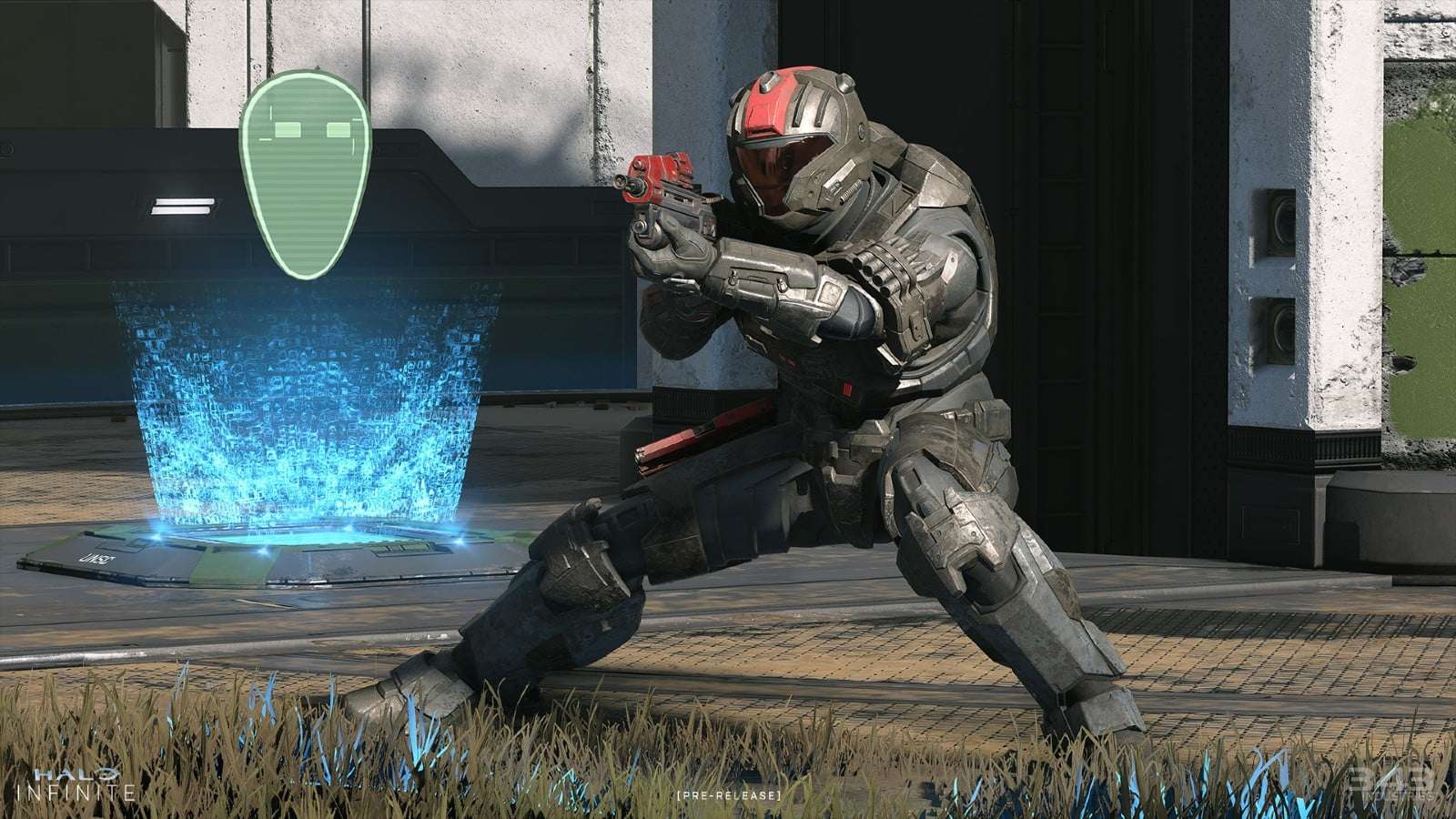 Spartan crouching in Halo Infinite multiplayer