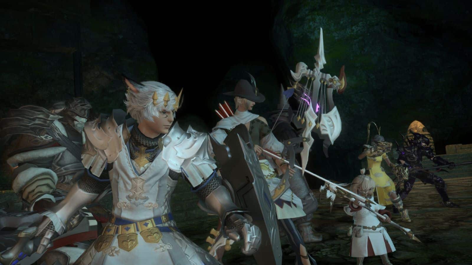 Final Fantasy 14 screenshot showing a group of characters preparing for battle