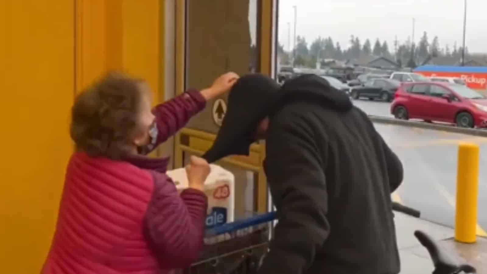 Grandma fights shoplifter in viral video
