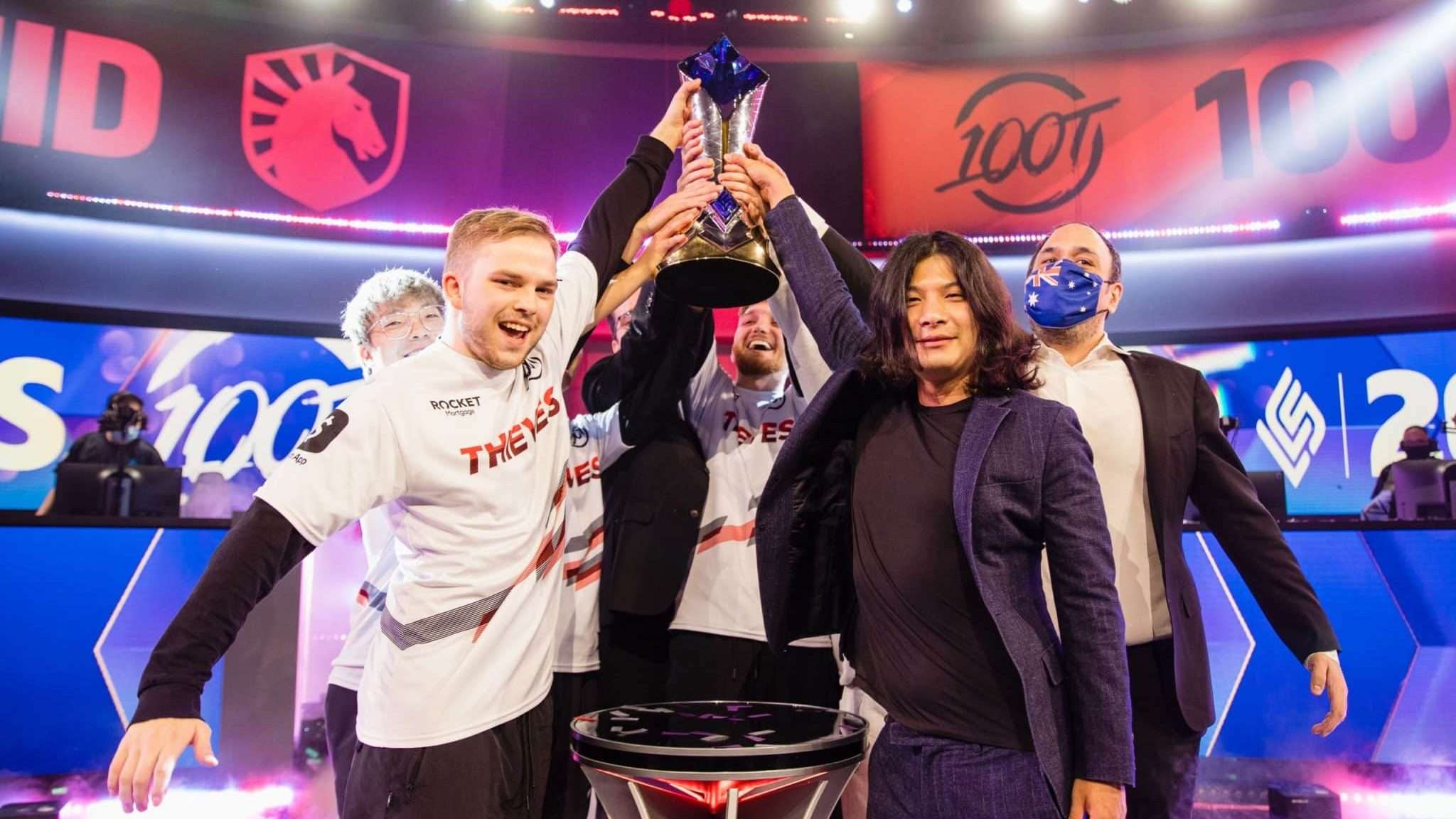 100T win LCS