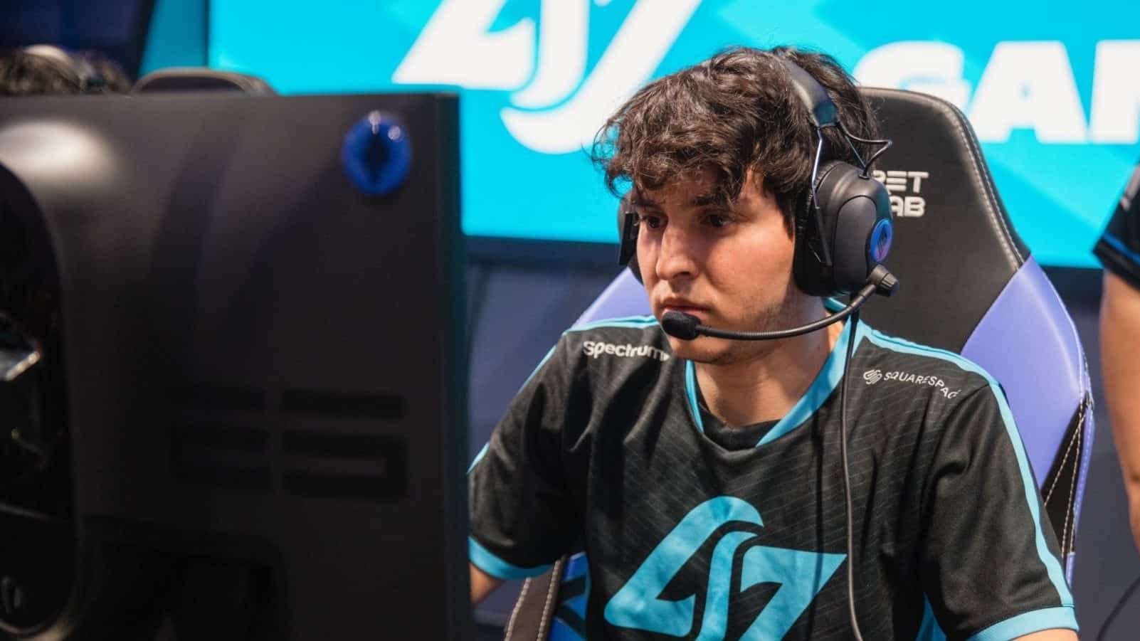 Contractz playing League of Legends for CLG in LCS 2022
