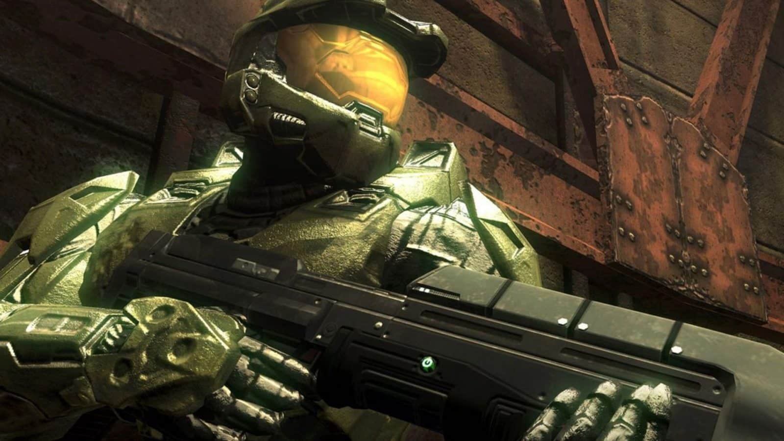 master chief posing with rifle in halo