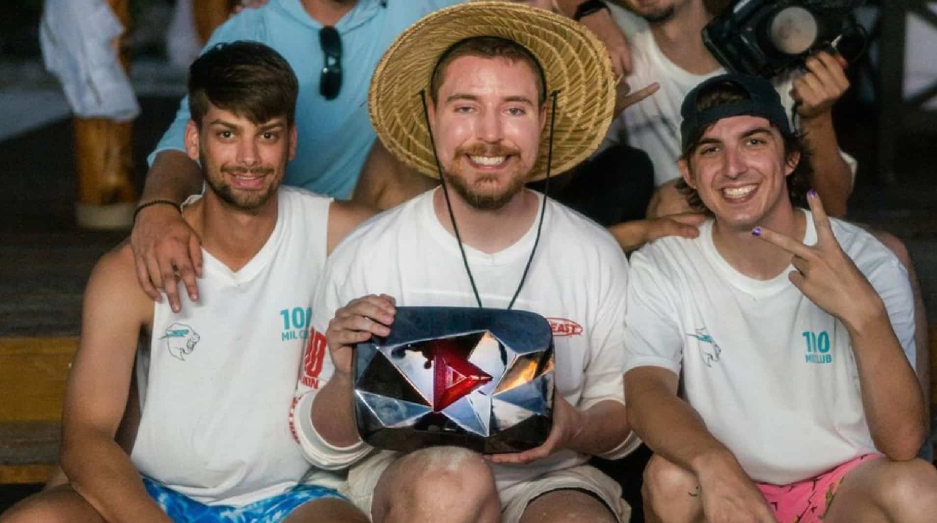 Mrbeast holding YouTube play button