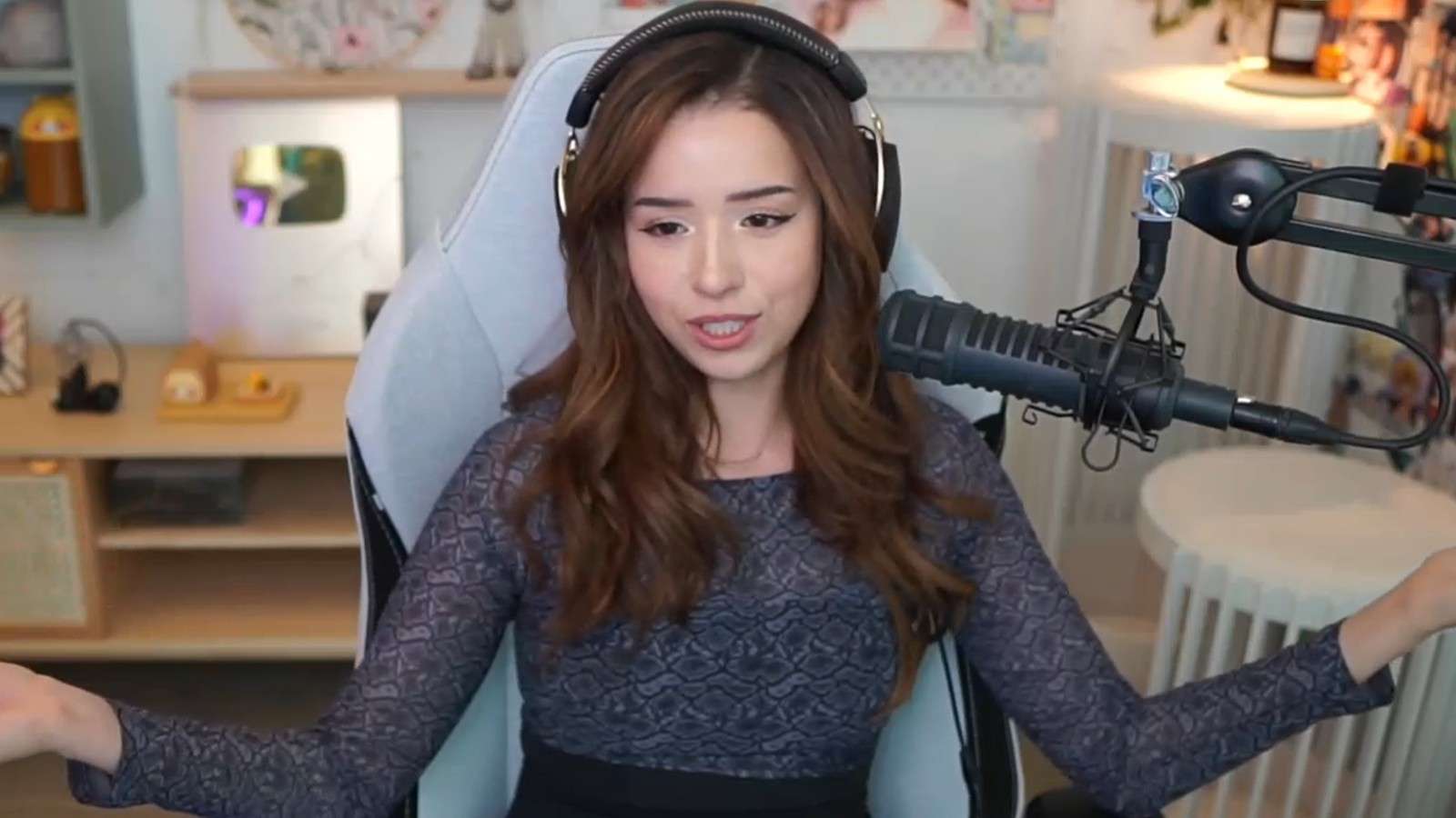 Pokimane talking to chat during Twitch stream