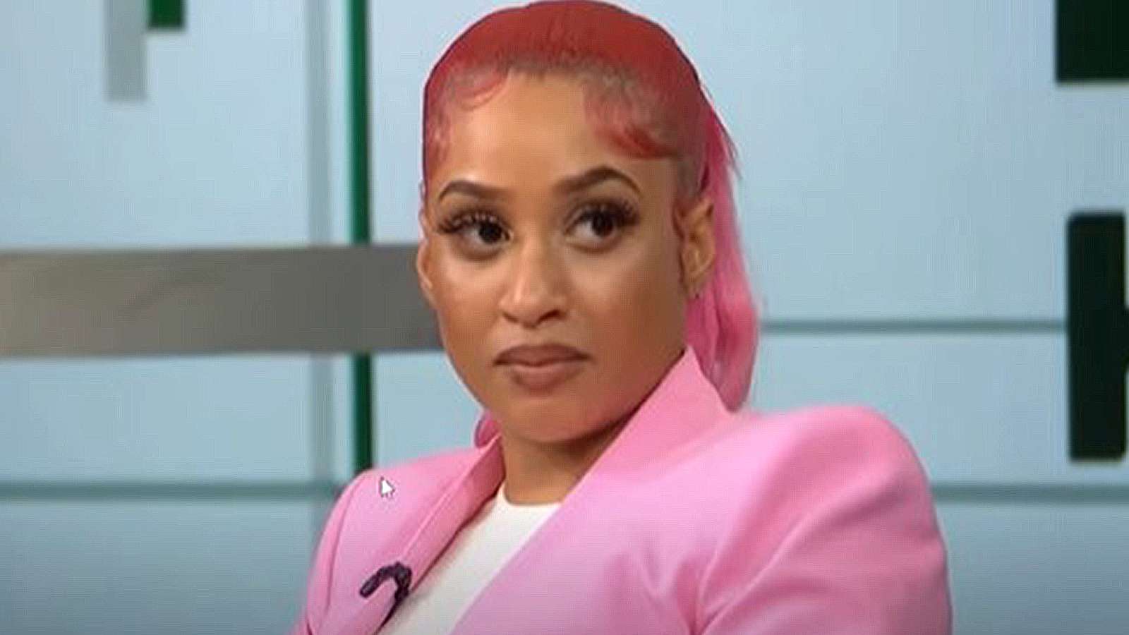 Pink Sauce creator chef pii slammed for confronting critic on talk show