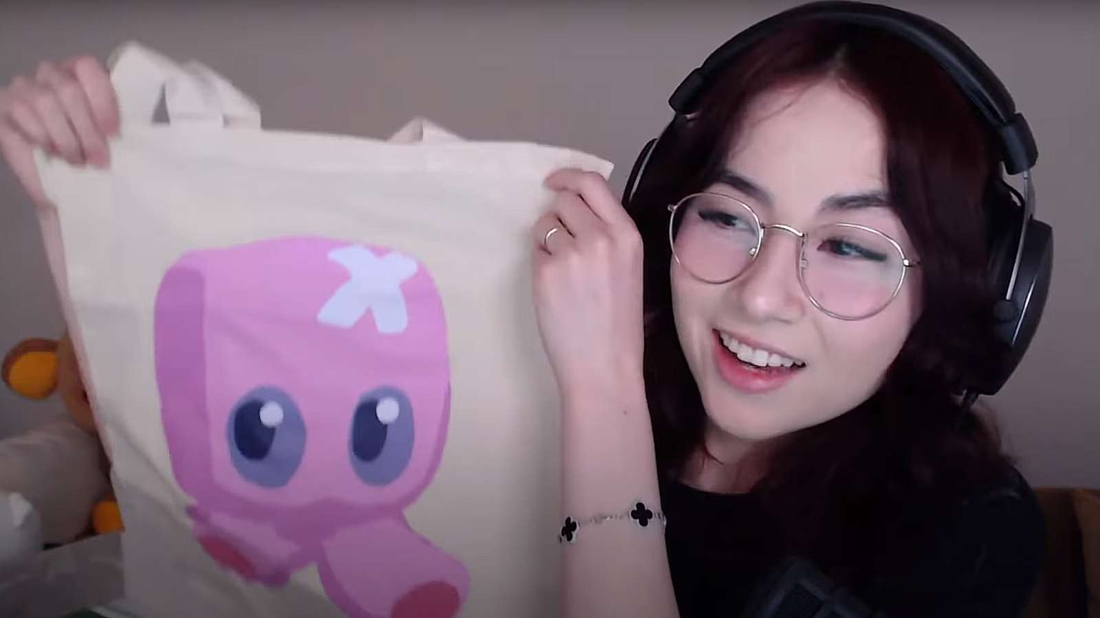 Kyedae with her custom-painted bag from Riot