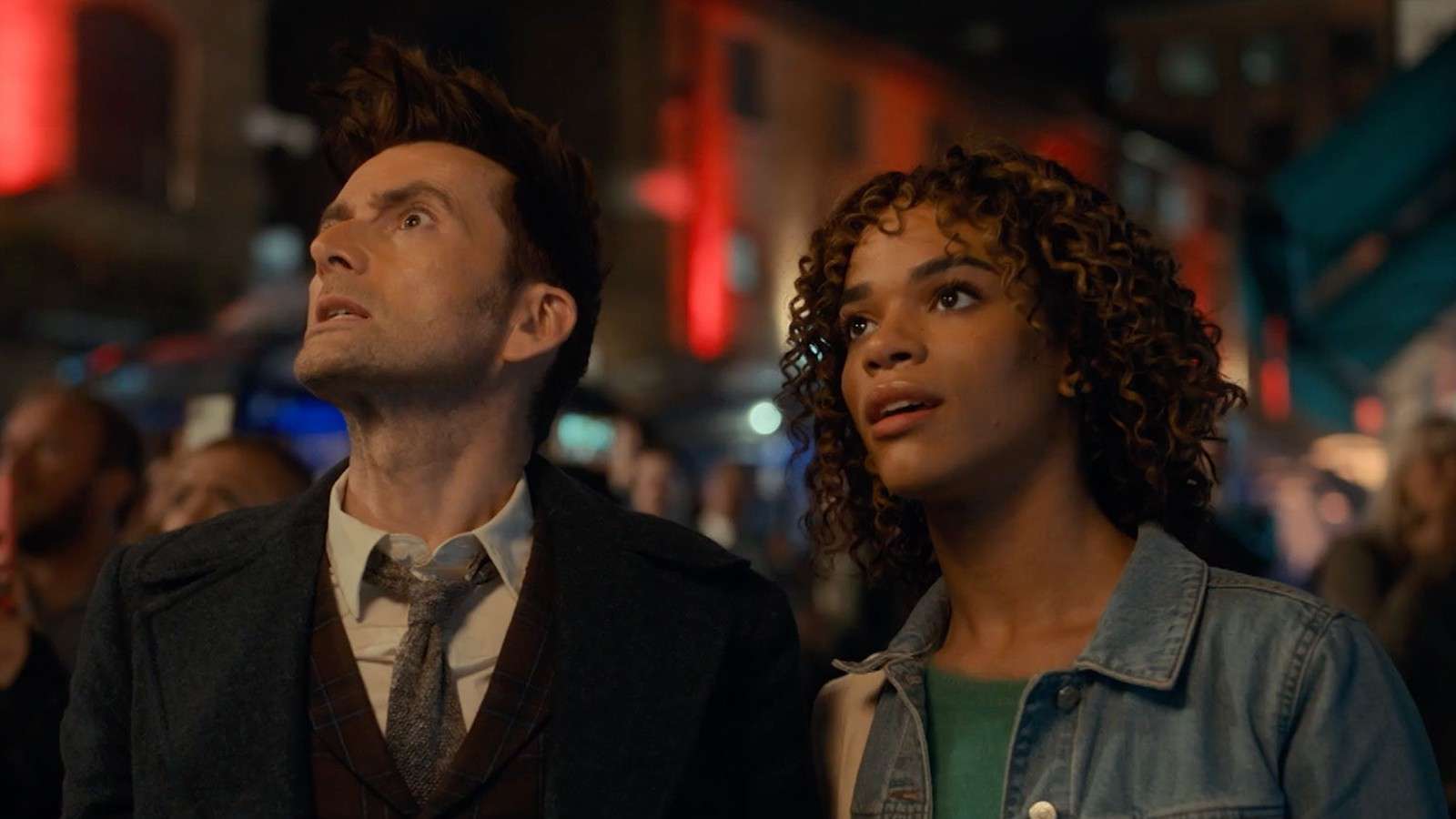 An image of David Tennant and Yasmin Finney in Doctor Who.