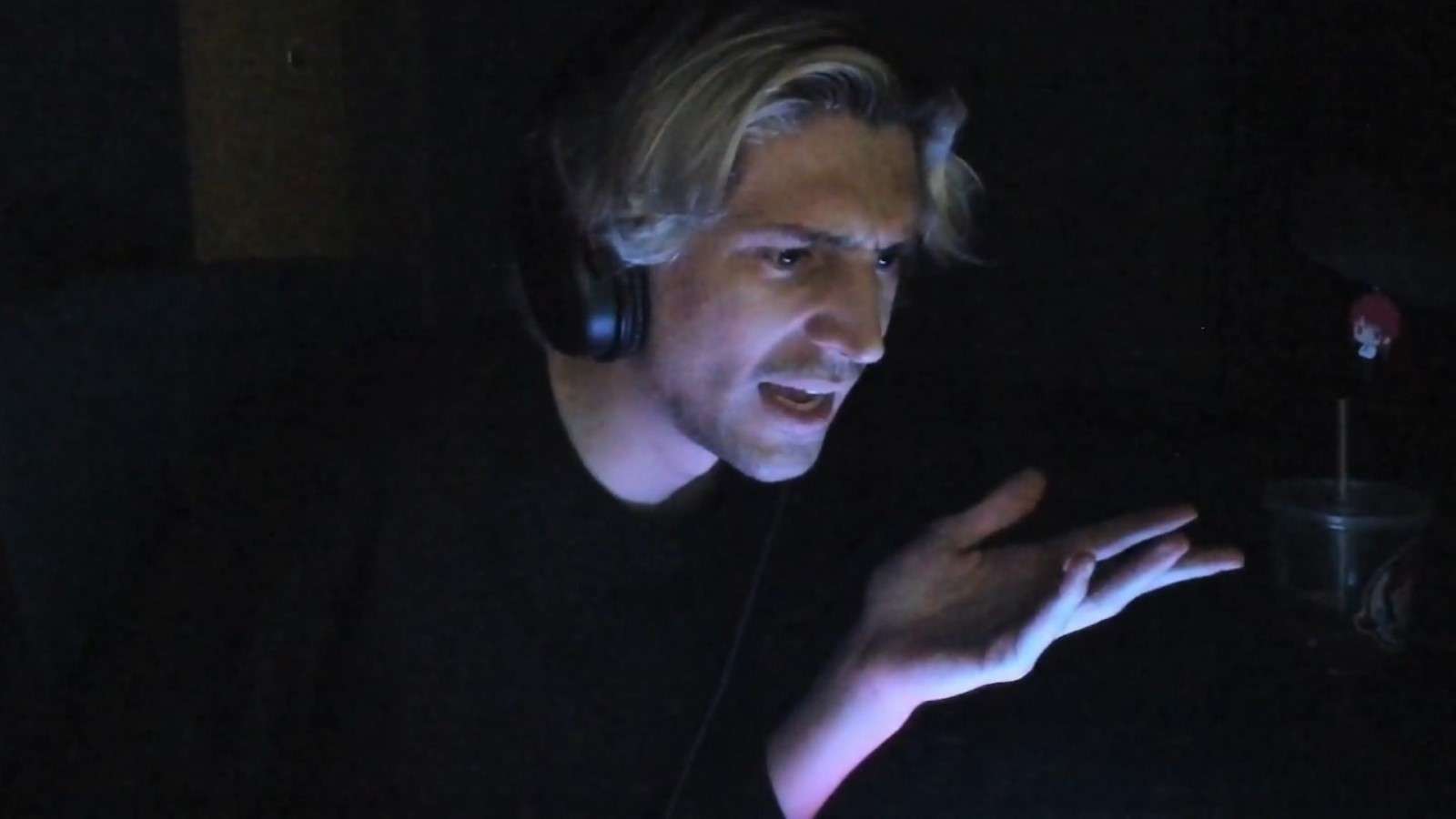 xQc claims he'll have to set up a hidden bunker