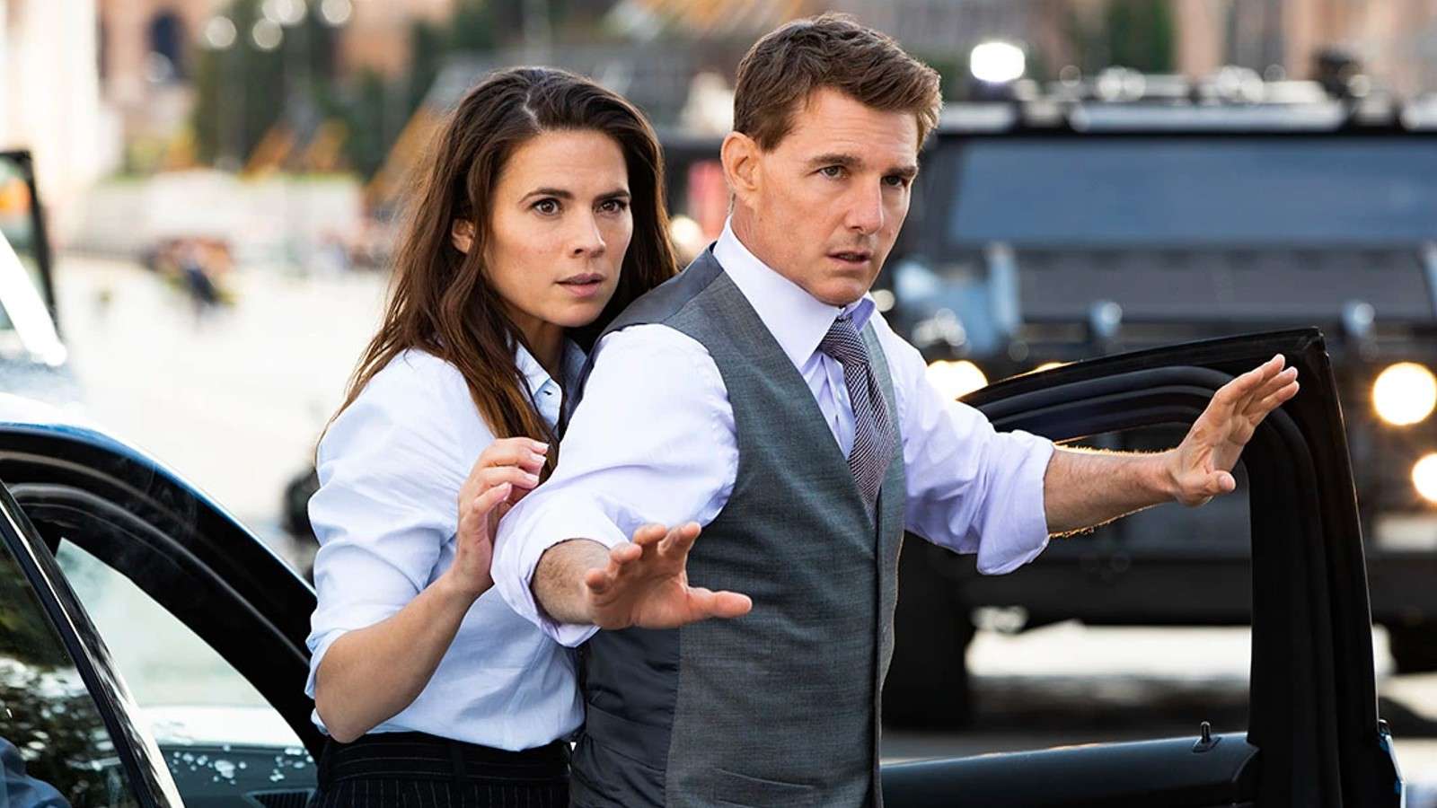 Hayley Atwell and Tom Cruise in Mission: Impossible 7