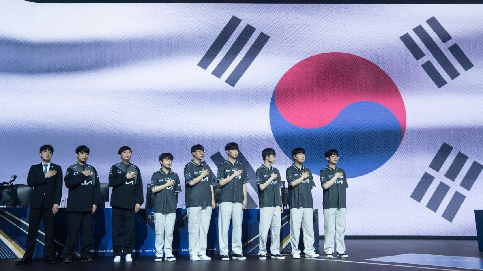 South korea in a LoL showmatch