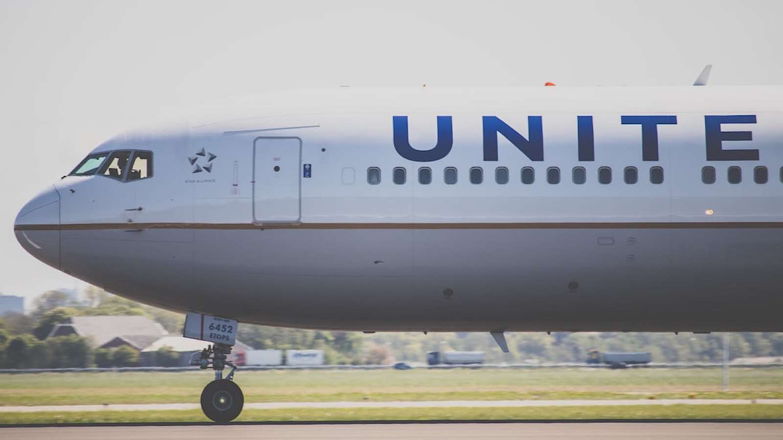 united airlines is launching a new boarding system for plane passengers