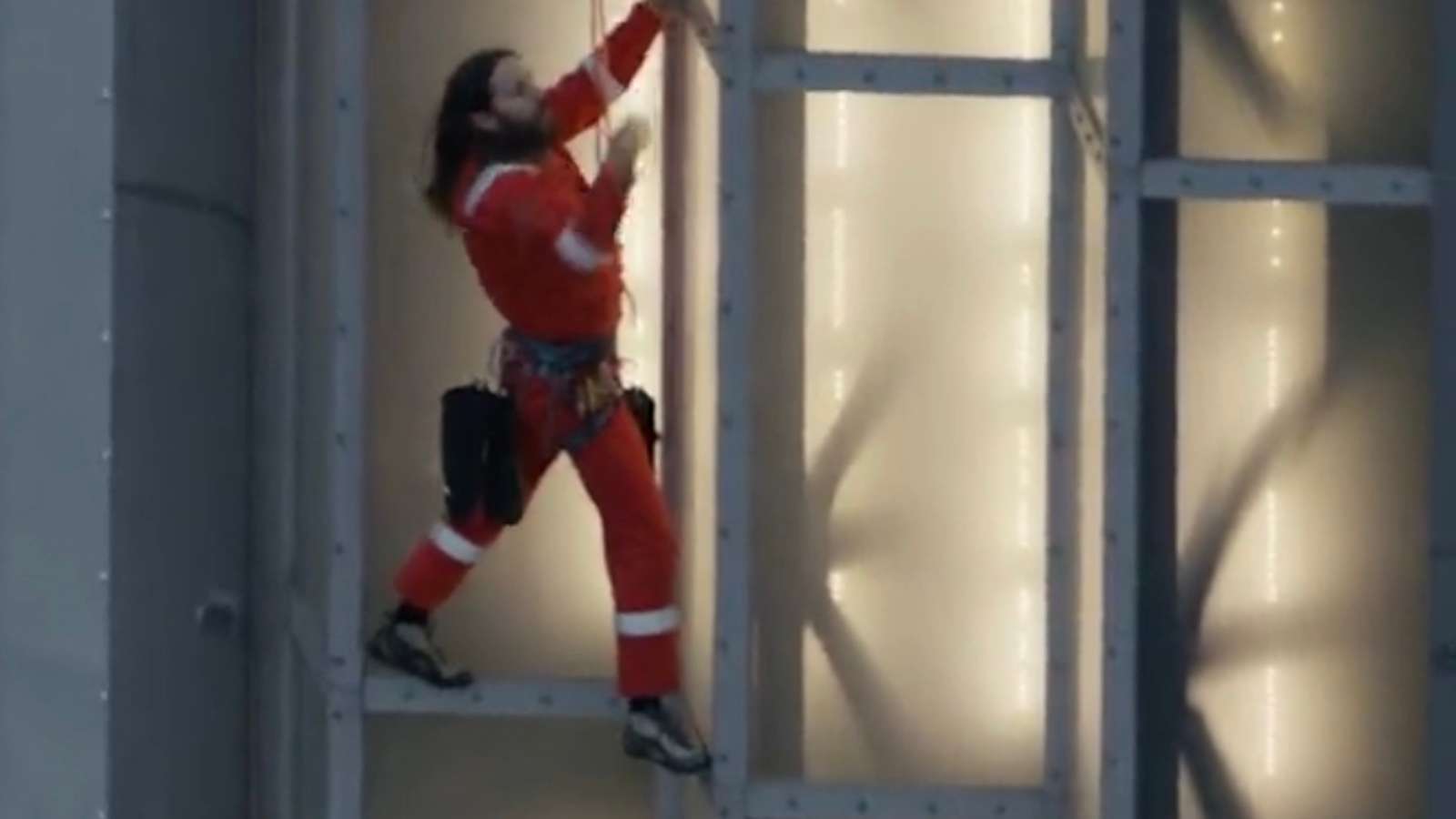 Jared Leto climbing the Empire State Building