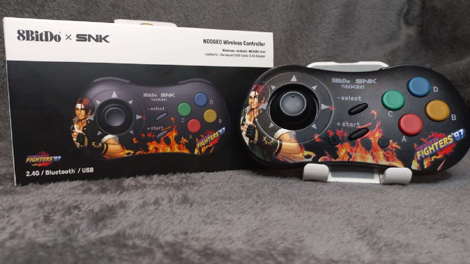 8BitDo NeoGeo controller King of the Fighters 97 edition header