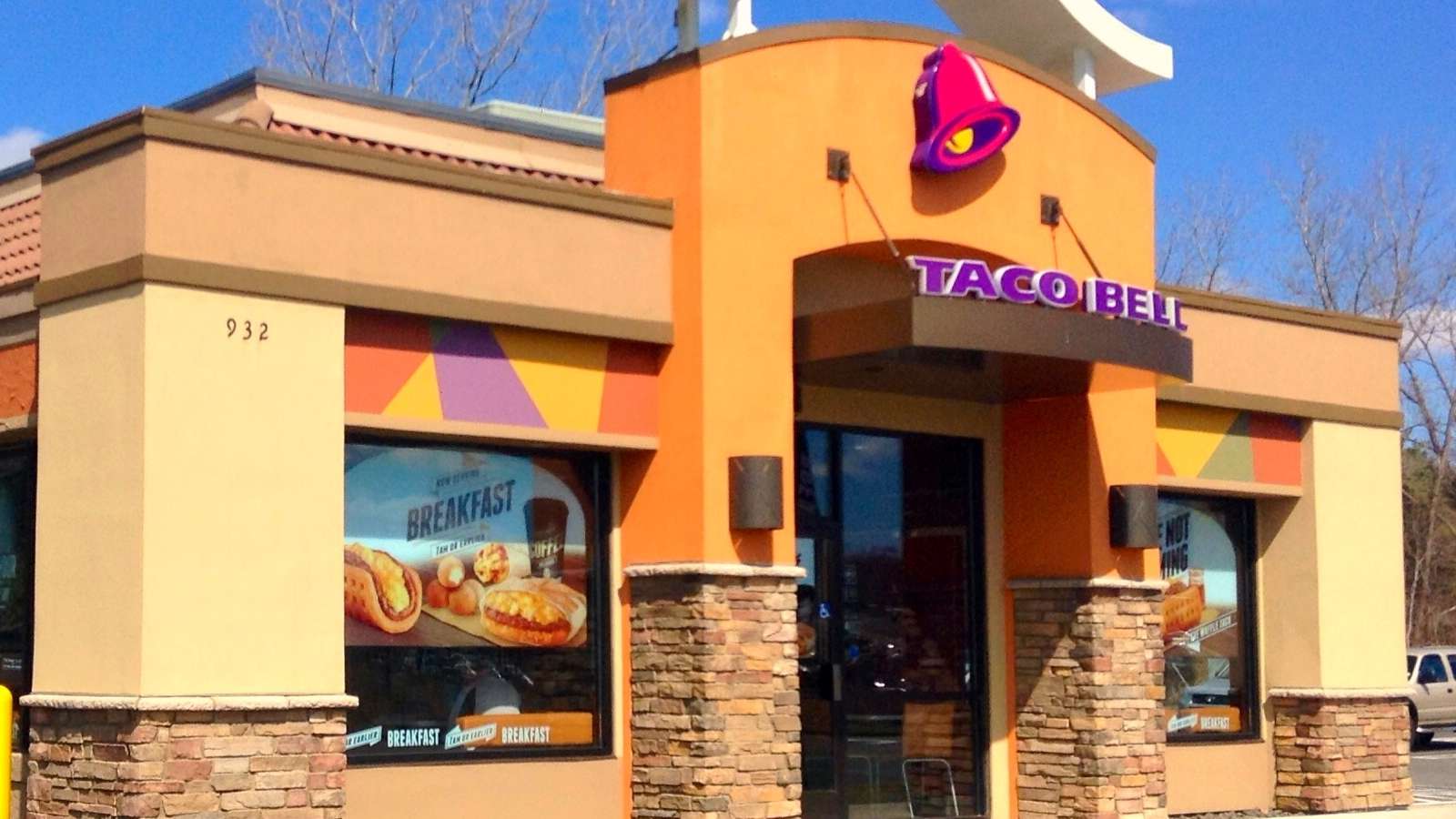 Taco Bell boss reveals “life-changing” food hack he orders every day ...