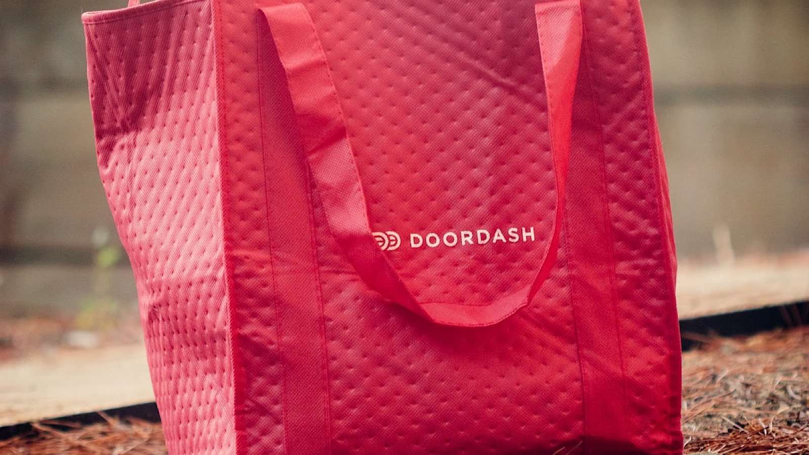 doordash driver stole a customer's package on their porch