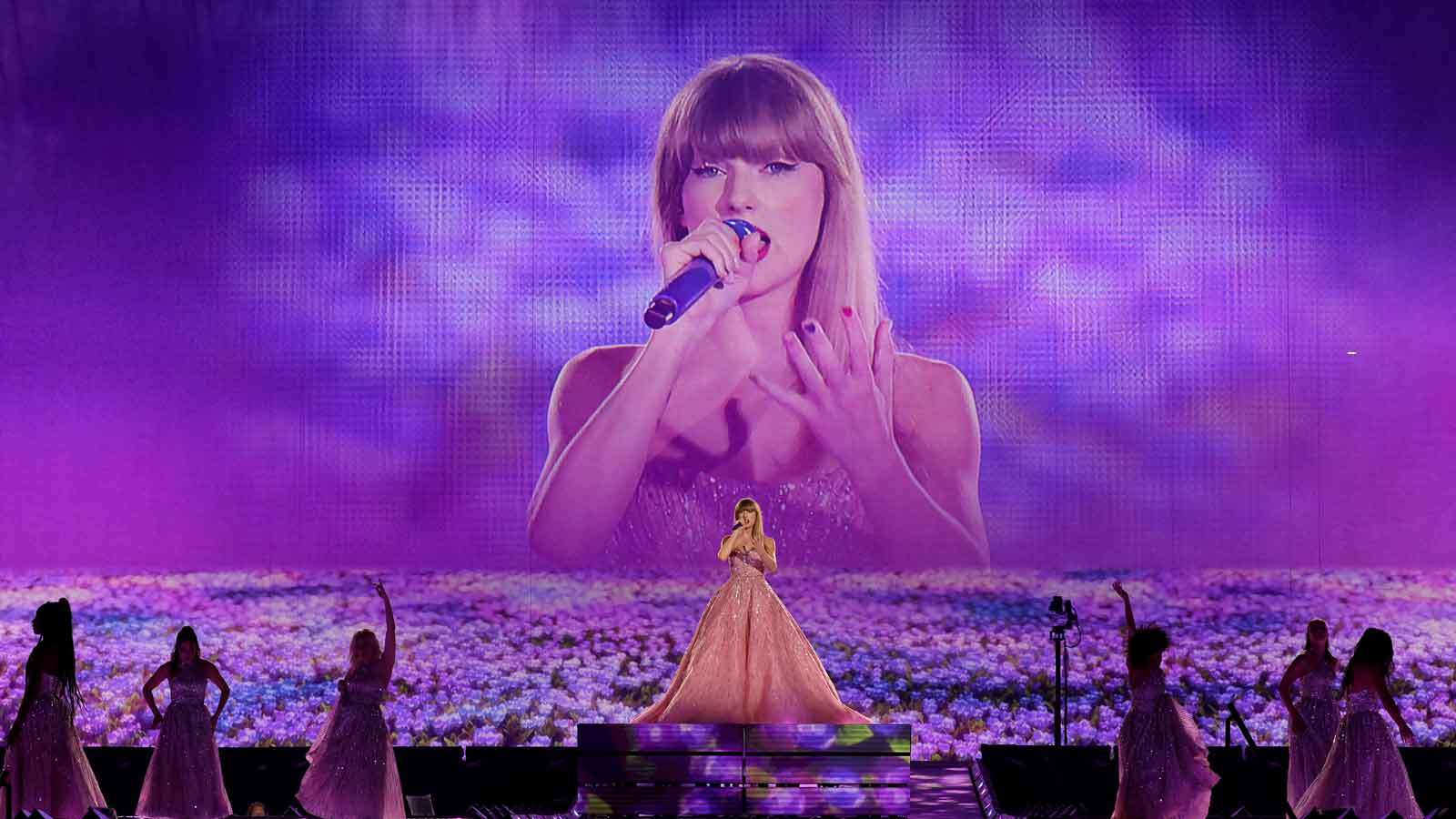 Taylor Swift singing Enchanted
