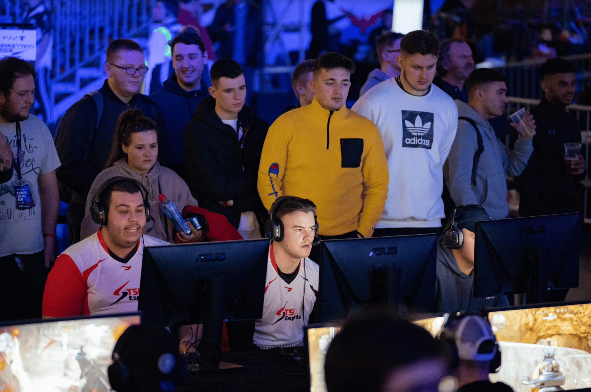 Call of Duty Challengers players at LAN event