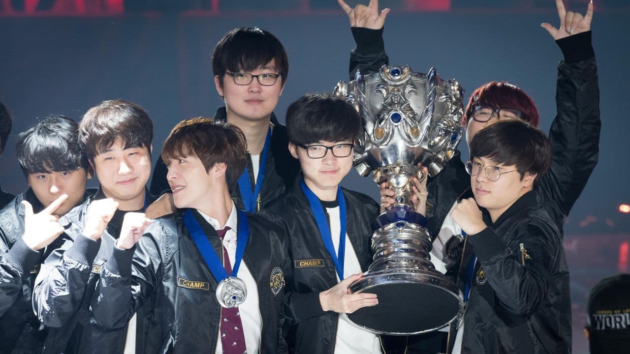 Faker with Summoner's Cup at League Worlds 2016