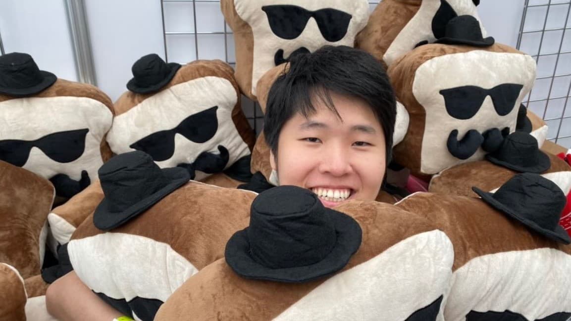 DisguisedToast stunned fans with an unannounced return to Twitch on April 22.