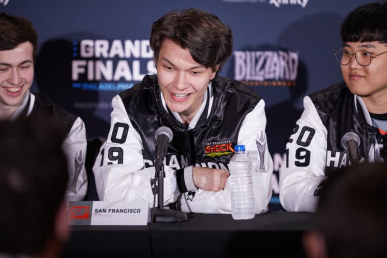 Sinatraa in an Overwatch League press conference.