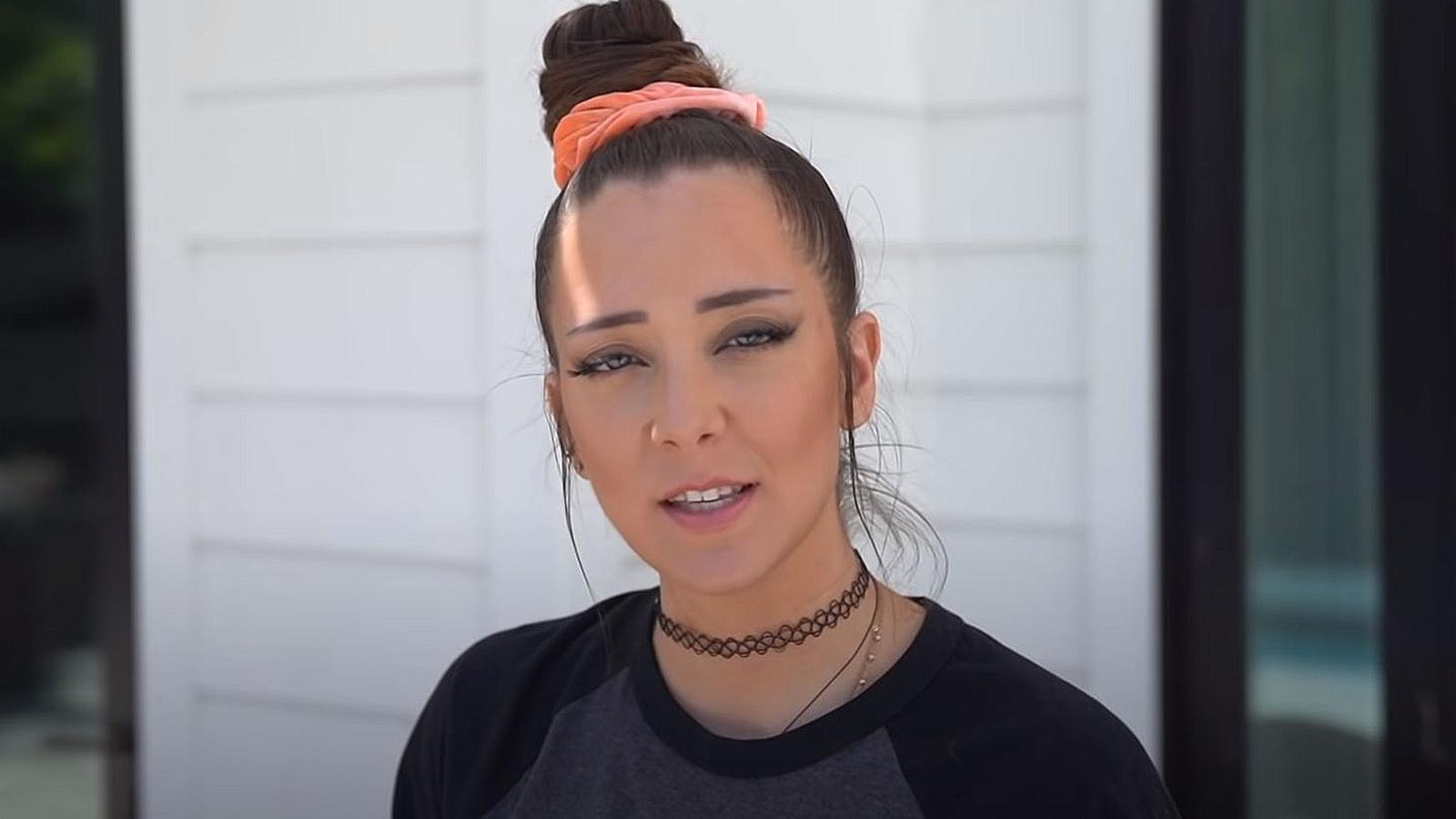 Jenna Marbles talks to the camera for a YouTube video