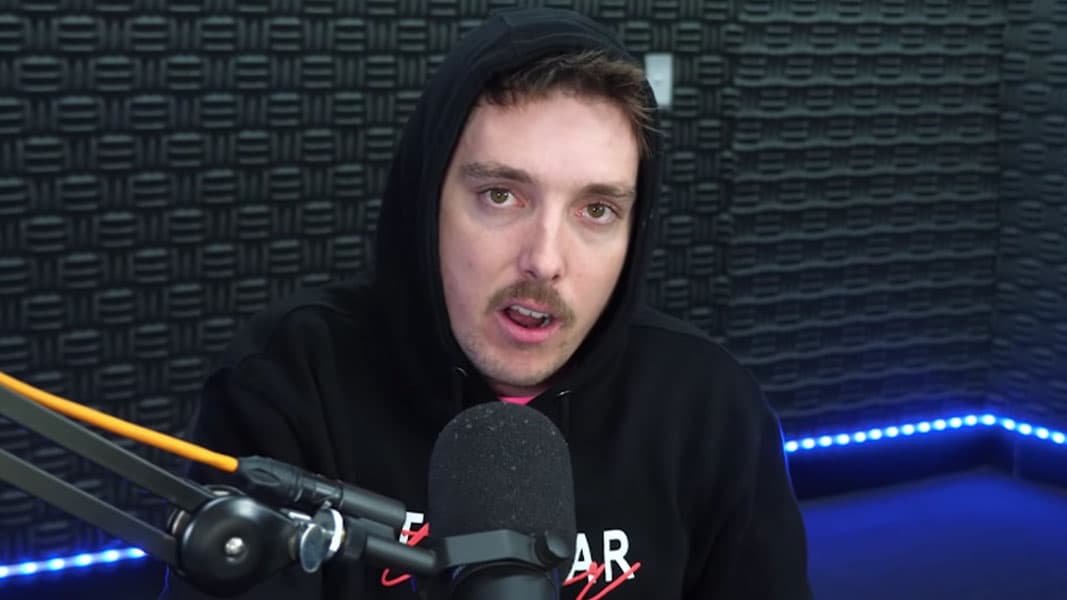 Lazarbeam talking to the camera