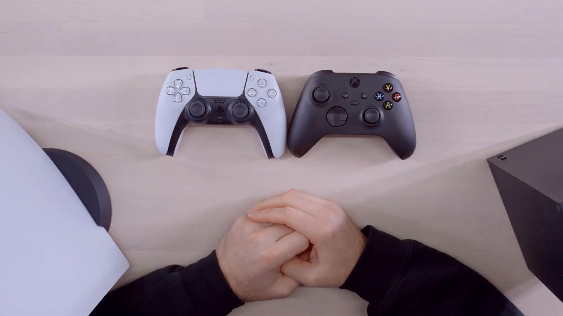 ps5 and xbox series controllers
