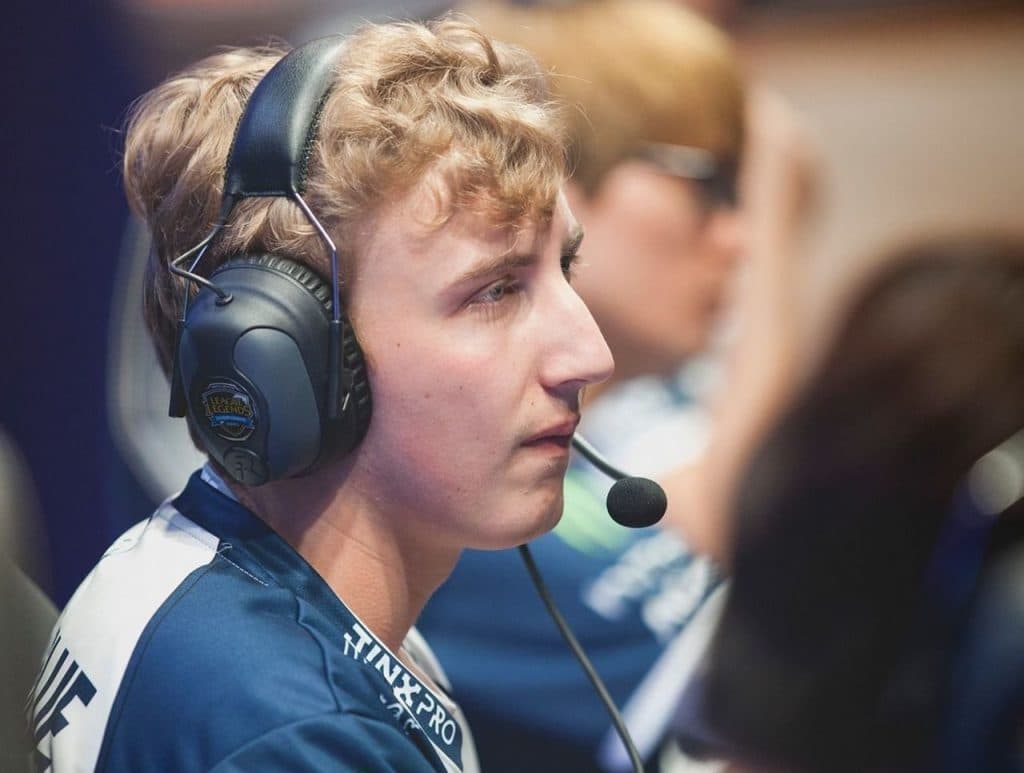 Pobelter, Goldenglue (now retired), and Damonte were often the only three domestic mid laners in the LCS.