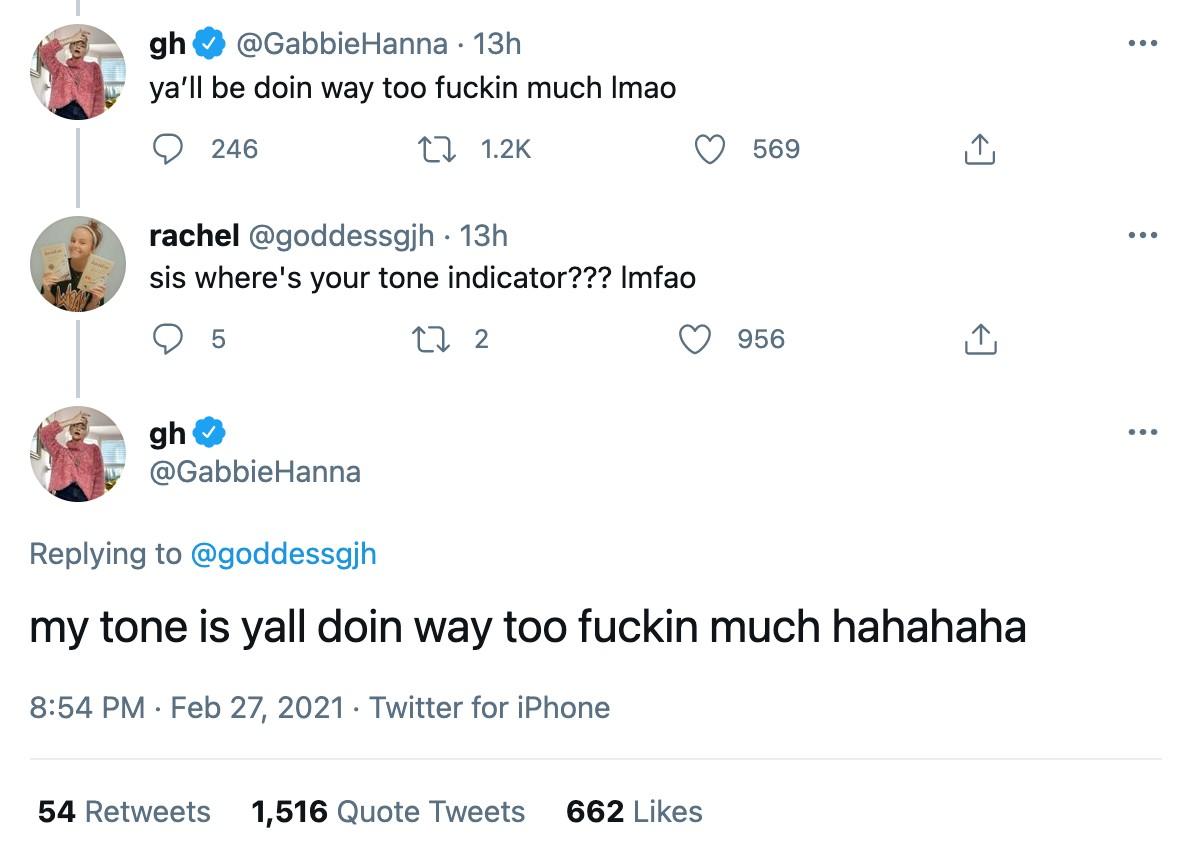 gabbie Hanna replies to another user on Twitter