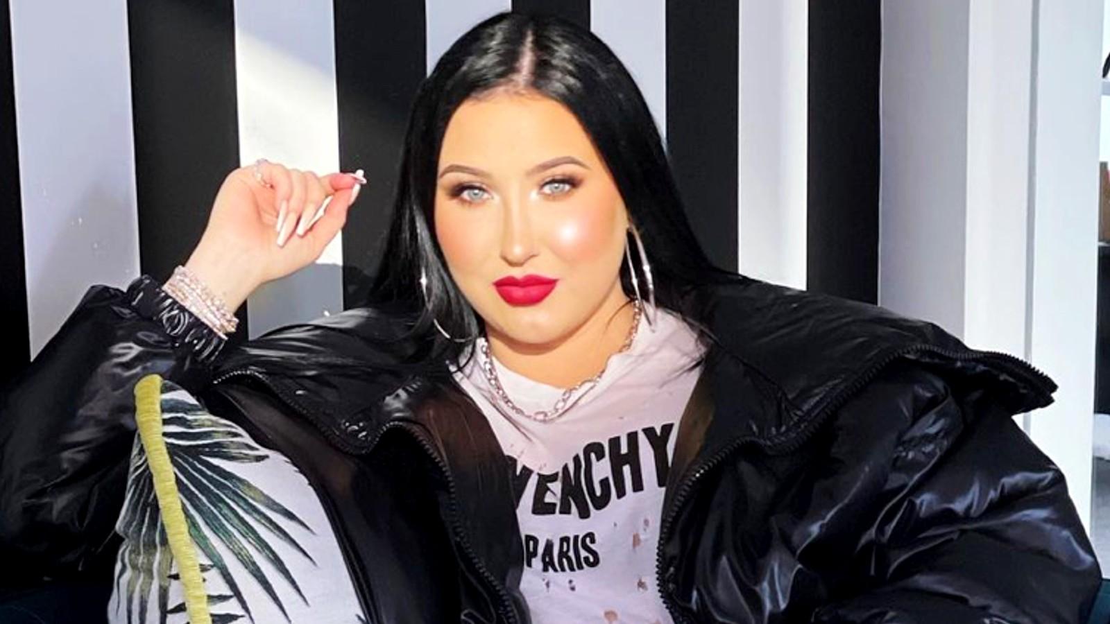 Jaclyn Hill poses in an Instagram picture