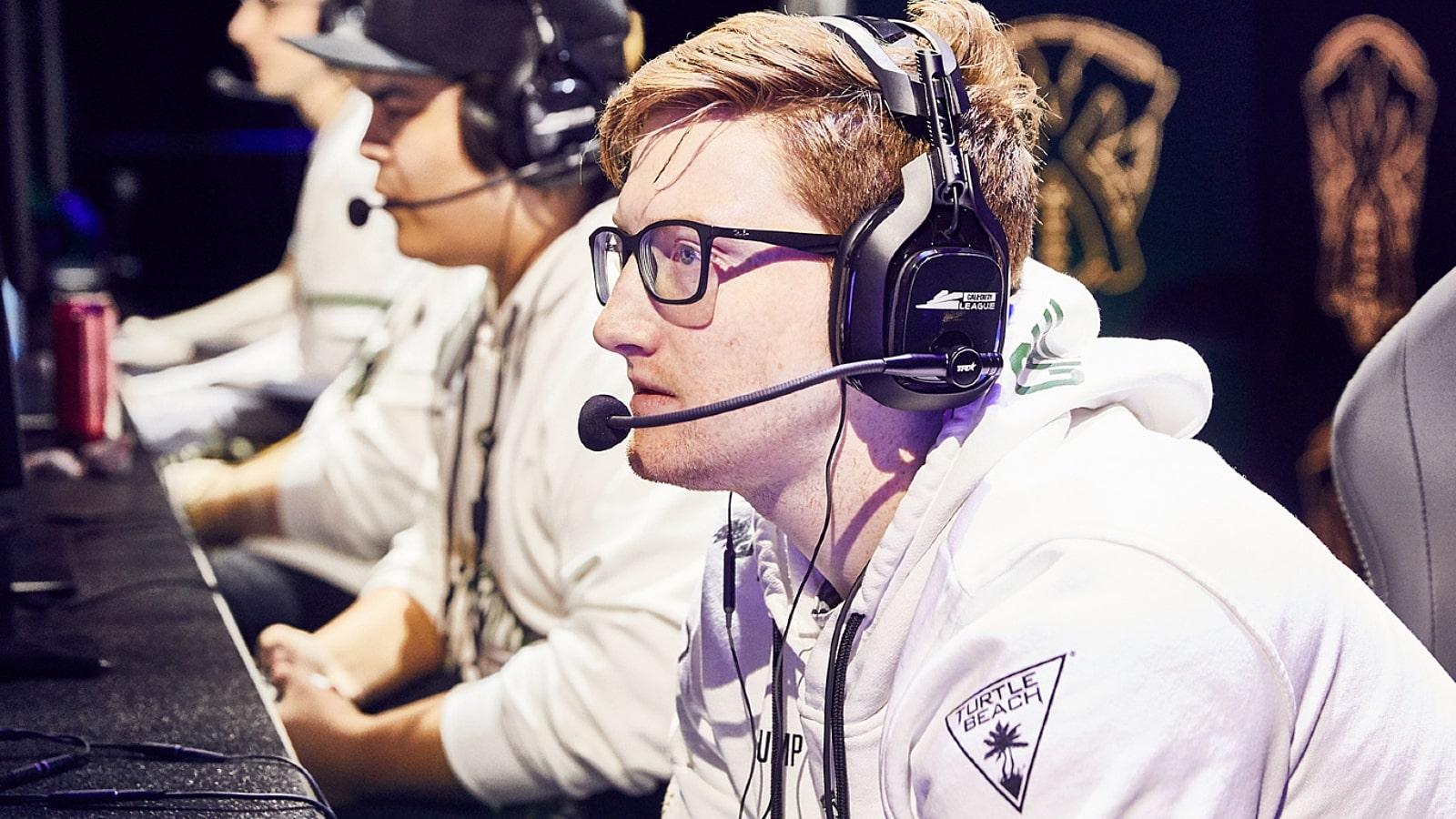 Scump playing for Chicago CDL LAN