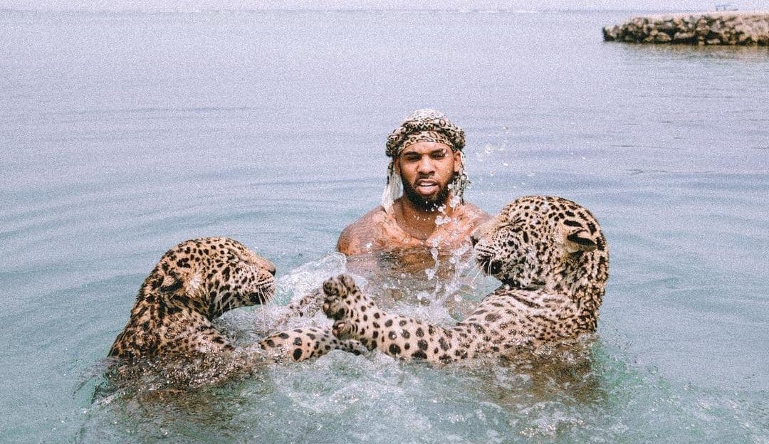 Tarzann with leopards