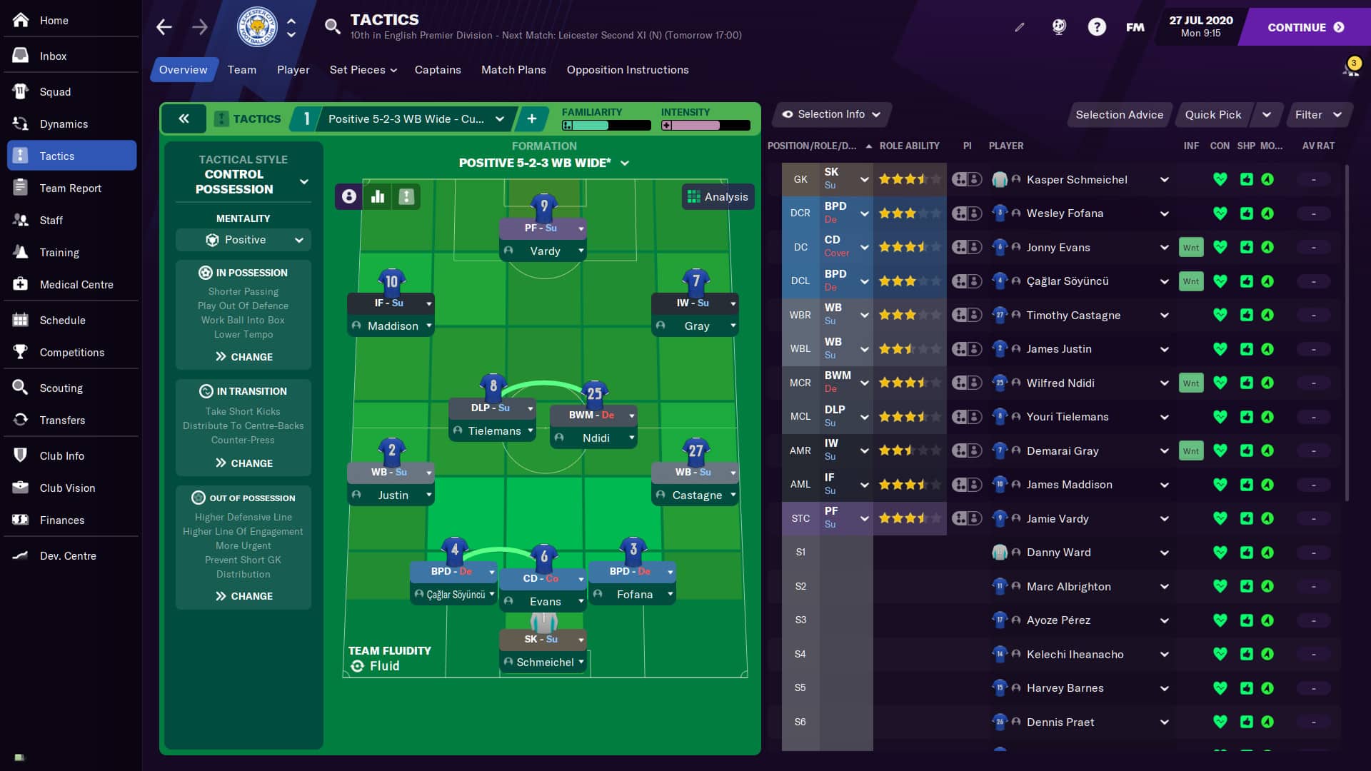 Football Manager 2022 gameplay screenshot showing a formation screen
