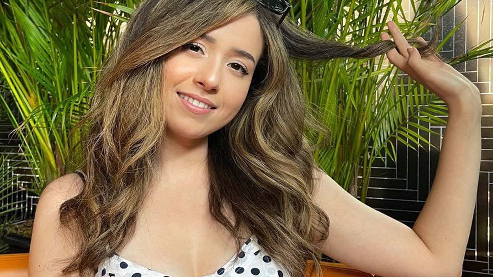 Pokimane explains how "legit" female Twitch streamers have helped the industry