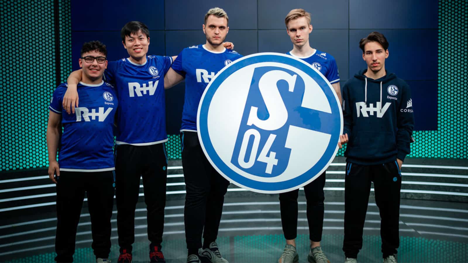 Schalke staying together after 2021 season